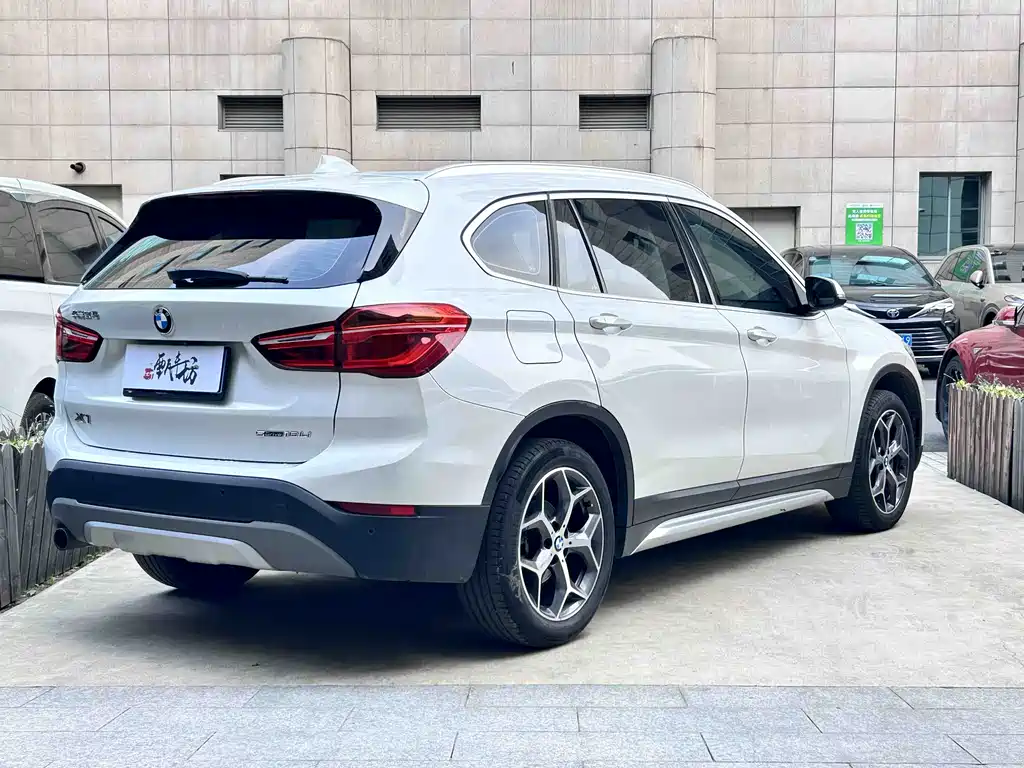 BMW X1 2019 — фото 4