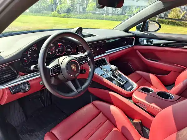 Porsche Panamera 2023