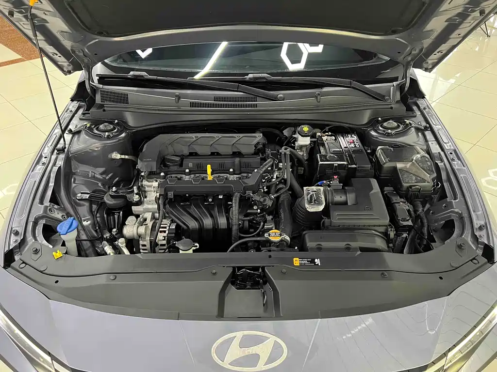 Hyundai Elantra 2023 — фото 23