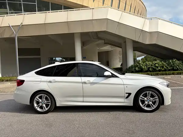BMW 3 Series GT 2021