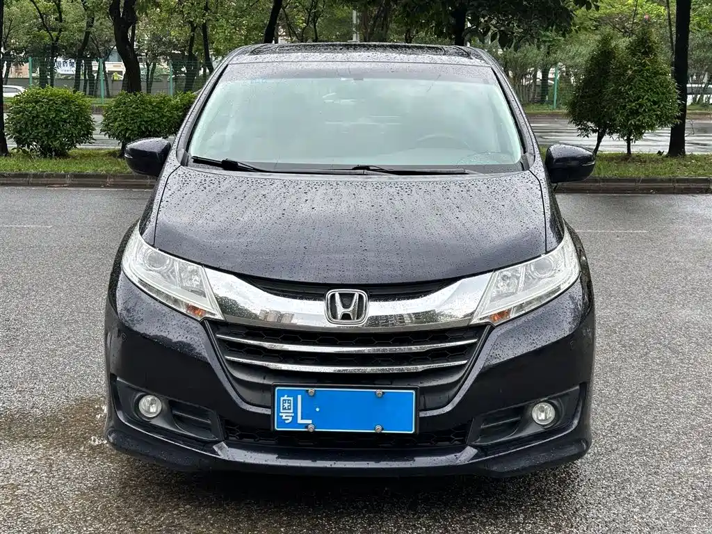 Honda Odyssey 2017 — фото 2