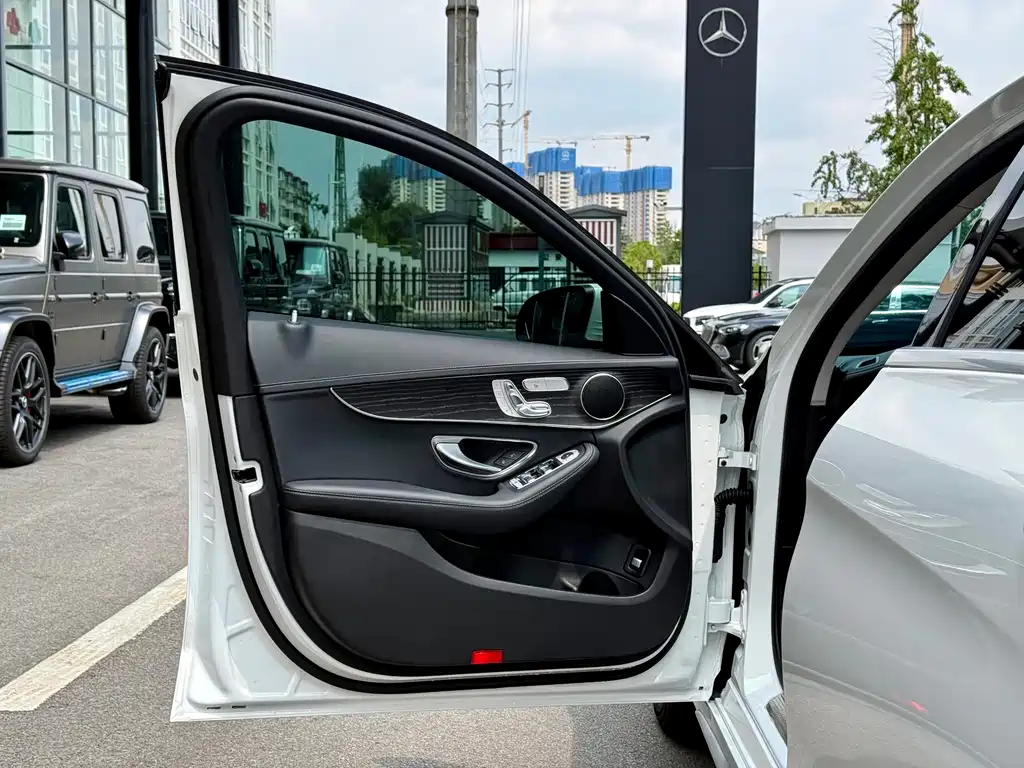 Mercedes-Benz C-Class 2021 — фото 12