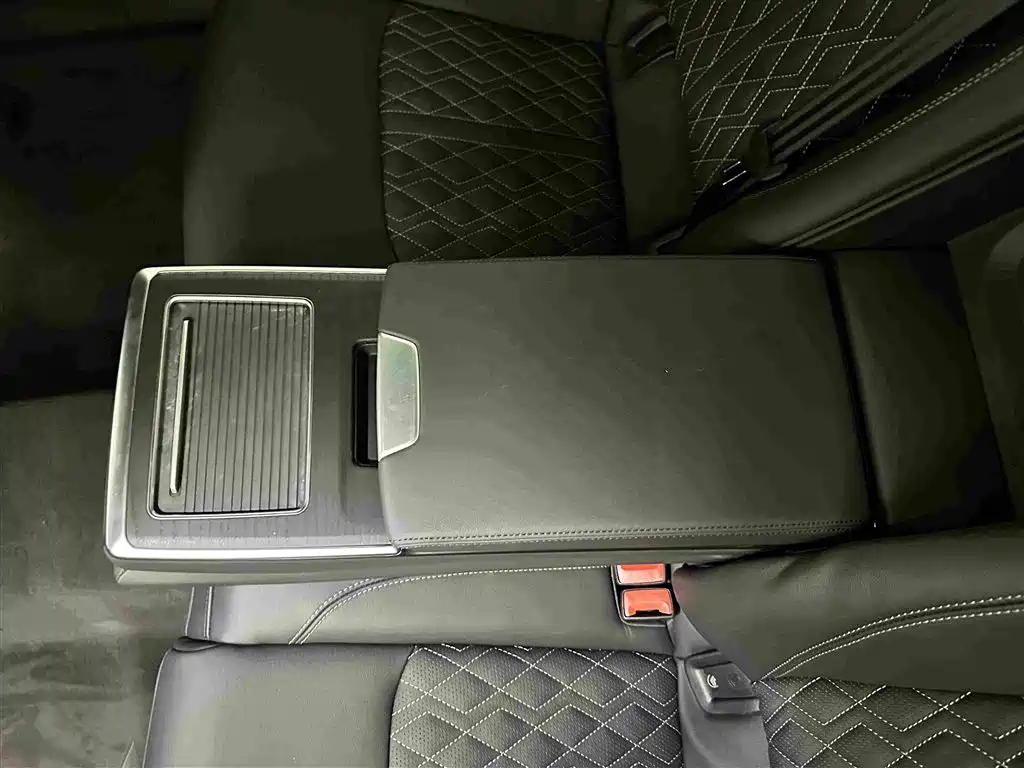 Audi A6L 2025 — фото 16