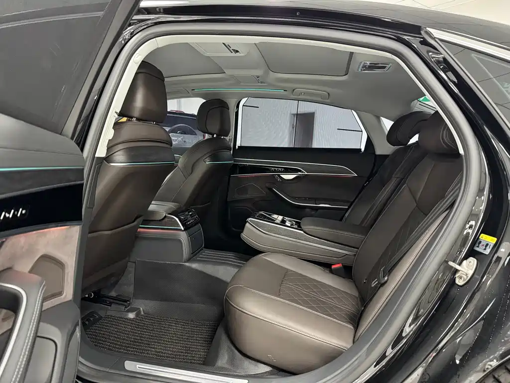 Audi A8 2025