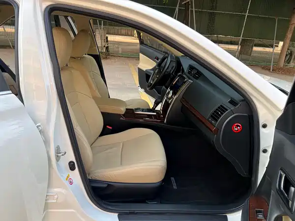 Toyota Reiz 2016