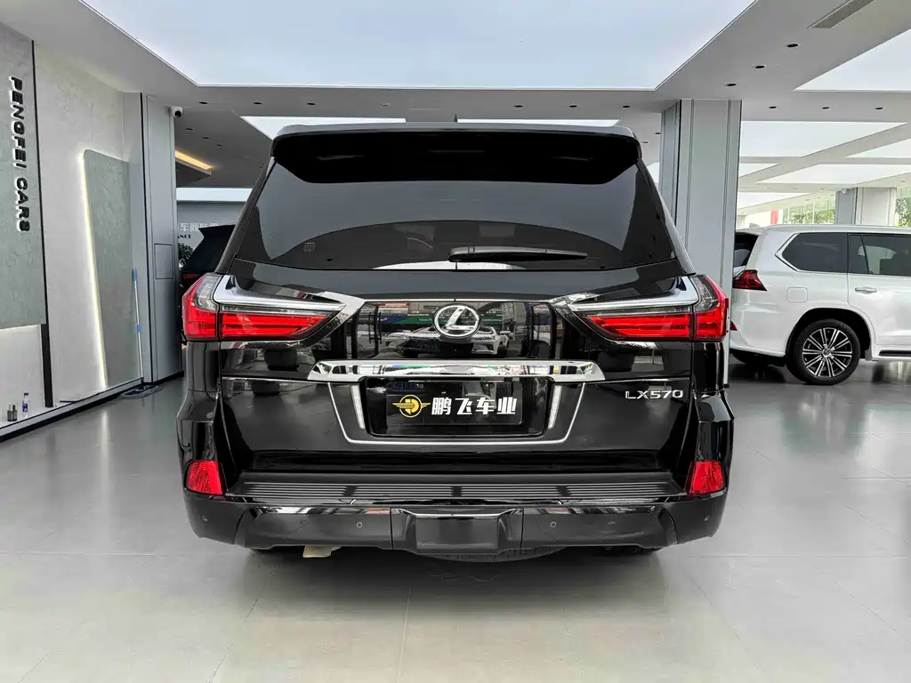 Lexus LX 2021 — фото 19