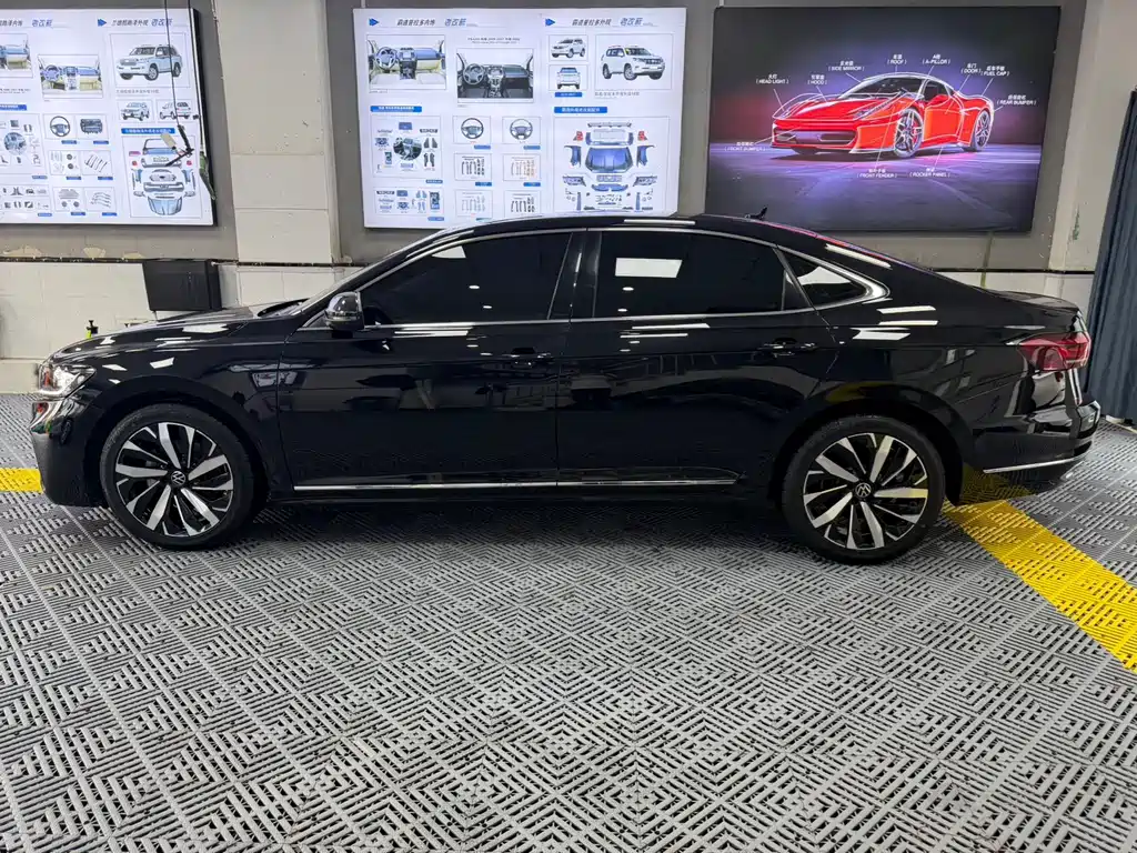 Volkswagen Passat 2023