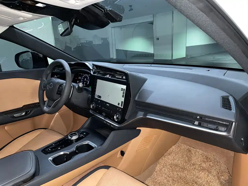 Lexus RZ 2023 — фото 18