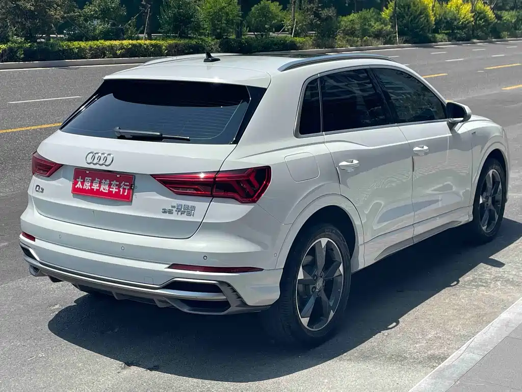 Audi Q3 2021 — фото 4