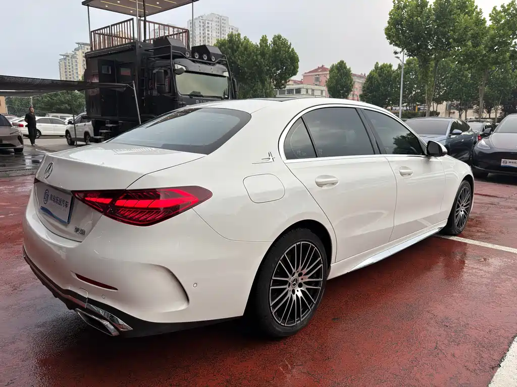 Mercedes-Benz C-Class 2022