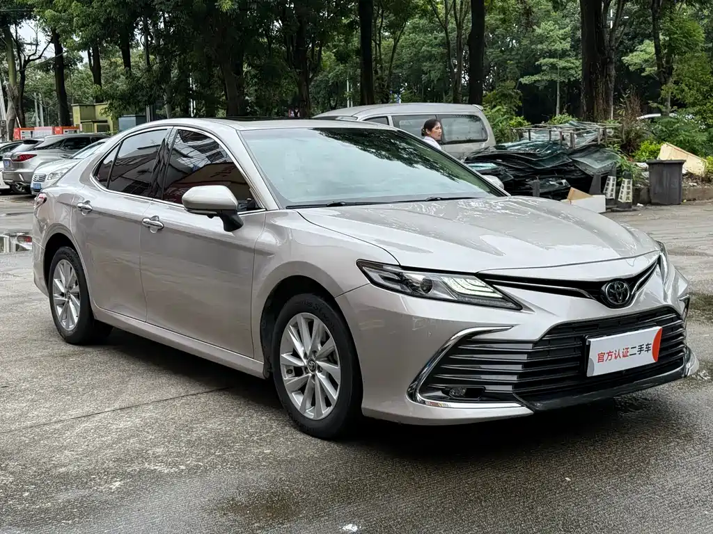 Toyota Camry 2021 — фото 3