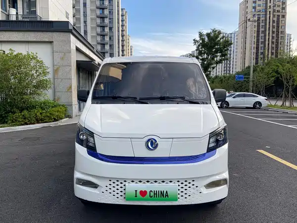 Dongfeng Yufeng EM27 2024