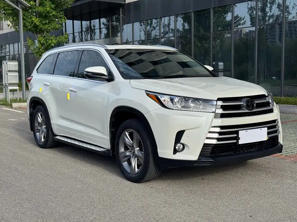 Toyota Highlander 2018 — фото 3
