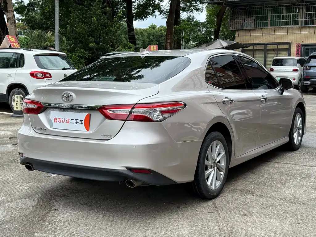 Toyota Camry 2021 — фото 5