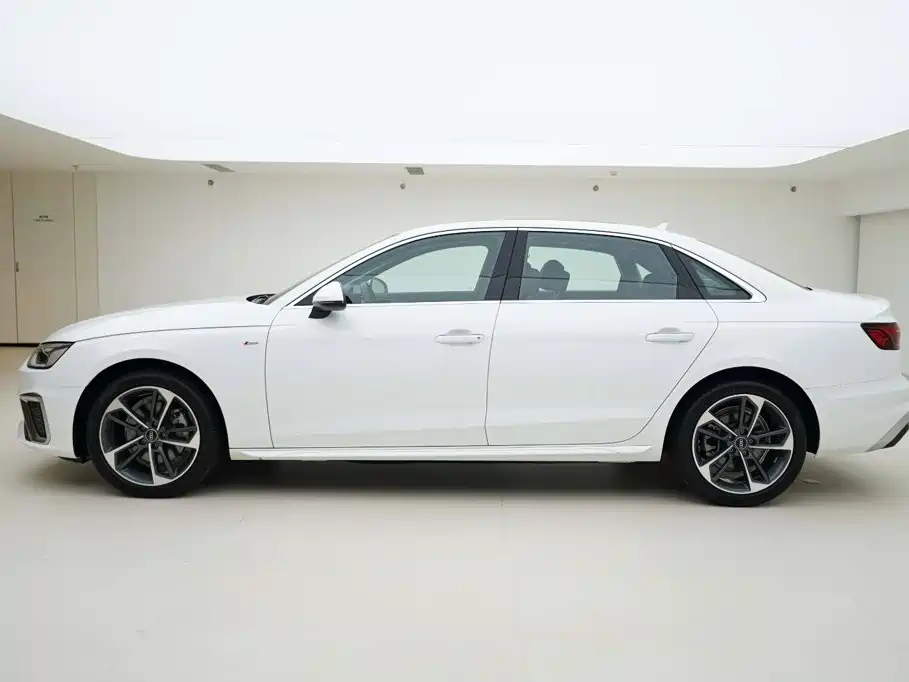 Audi A4L 2023