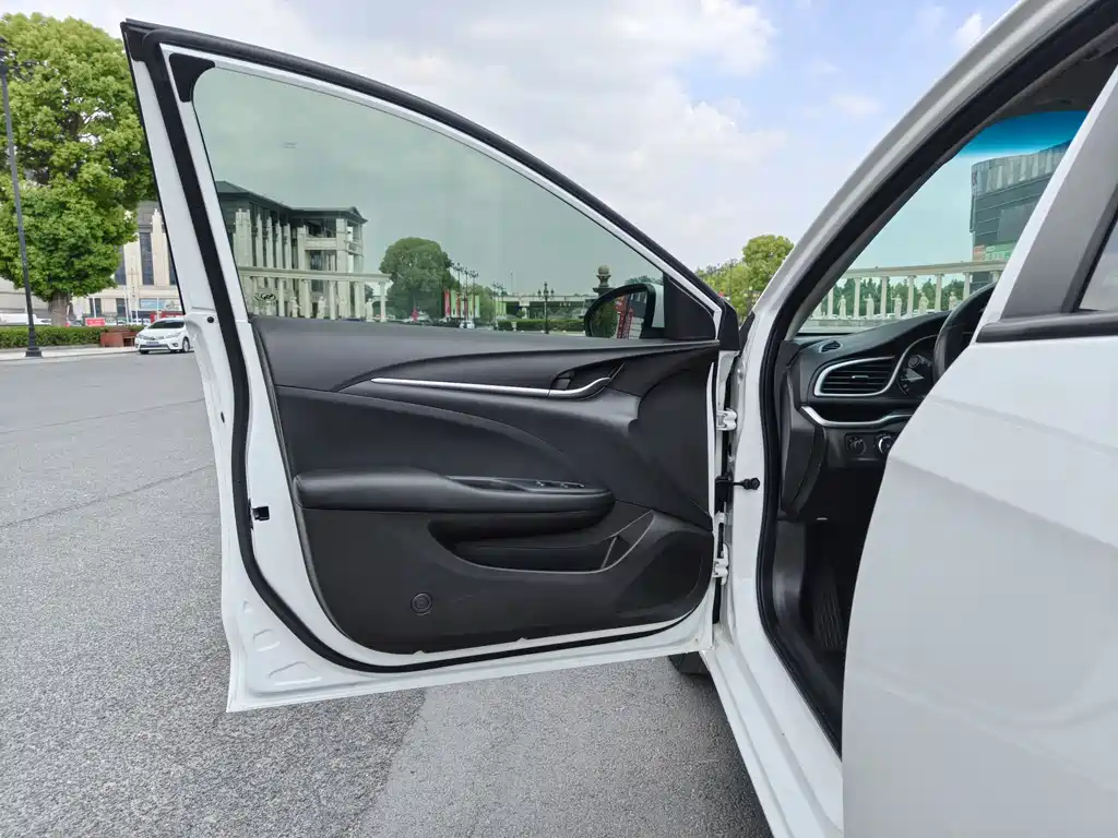 Buick Excelle 2021 — фото 15