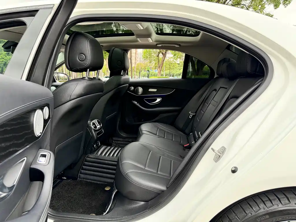 Mercedes-Benz C-Class 2022 — фото 18