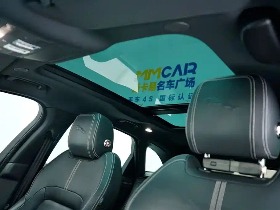 Jaguar F-PACE 2021 — фото 17