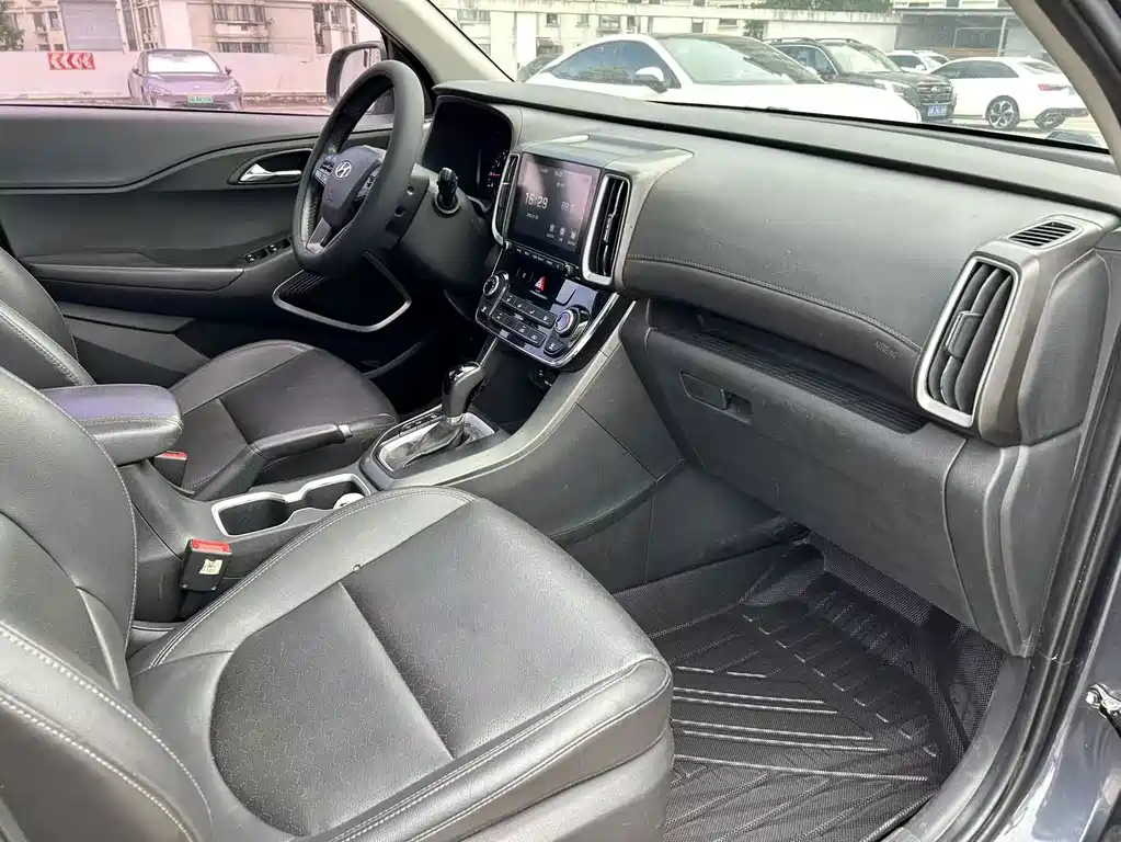 Hyundai ix35 2018 — фото 16