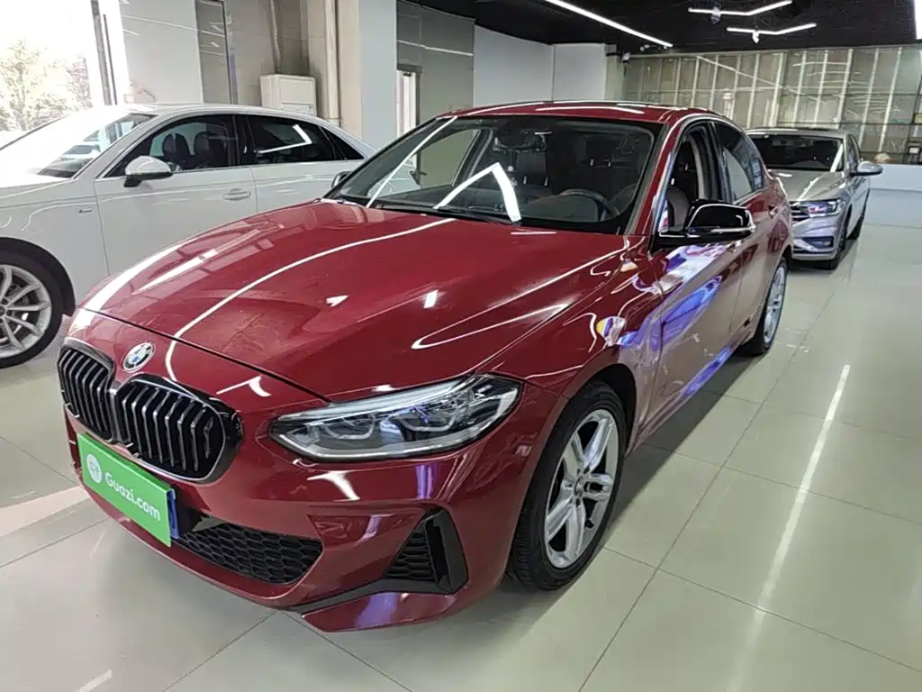 BMW 1 Series 2021 — фото 1