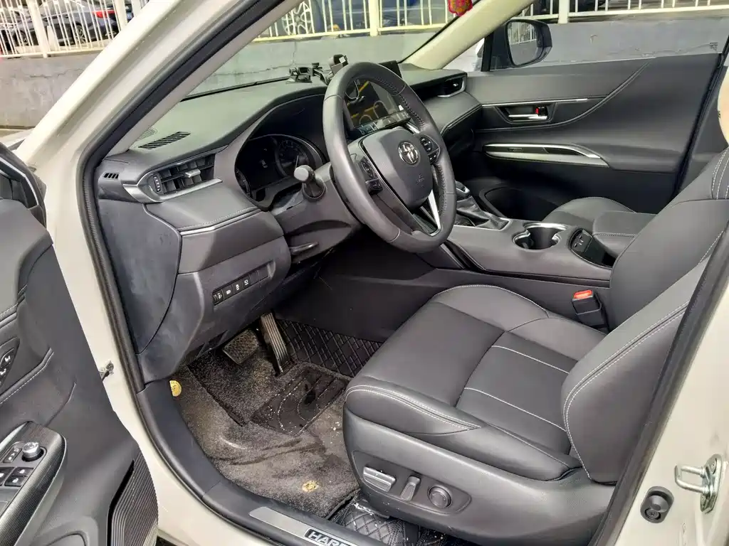 Toyota Harrier 2025 — фото 17