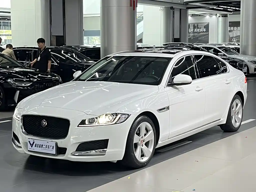 Jaguar XFL 2020