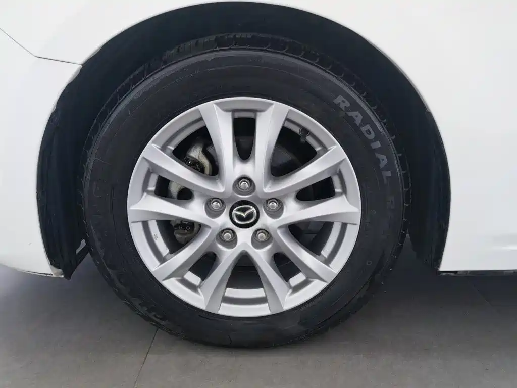 Mazda 3 Axela 2016 — фото 17