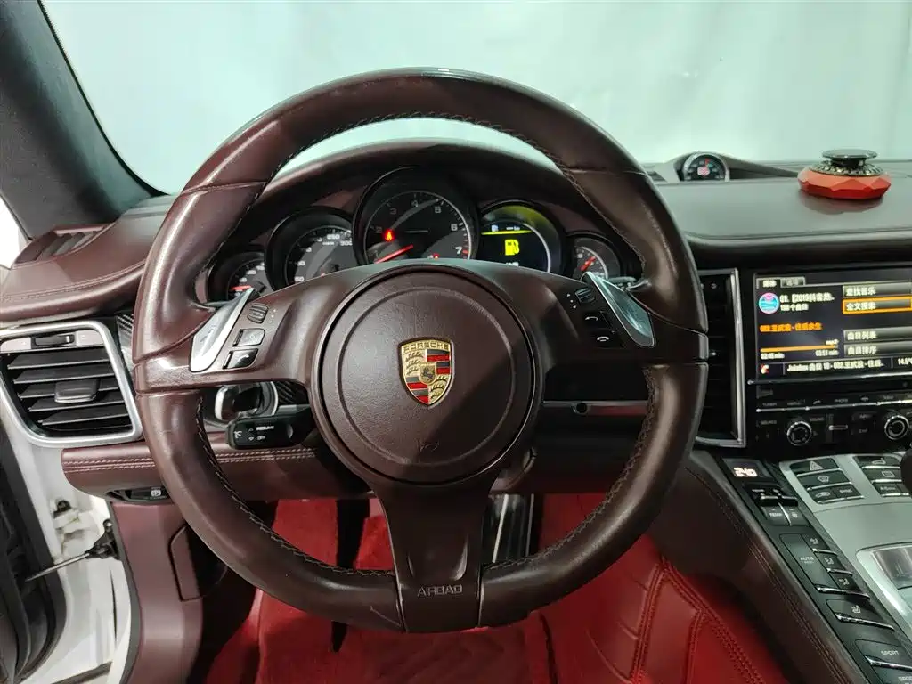 Porsche Panamera 2014 — фото 11