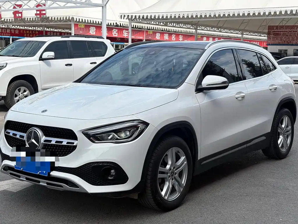 Mercedes-Benz GLA 2023