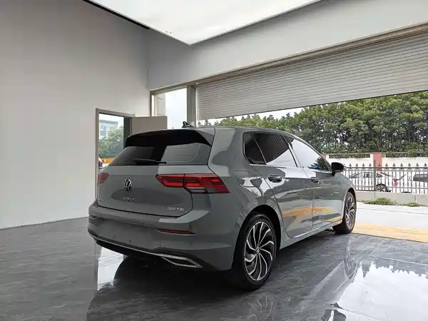 Volkswagen Golf 2021