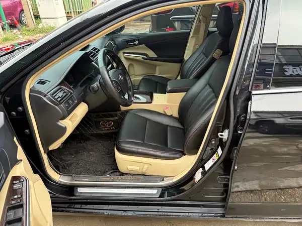 Toyota Camry 2016
