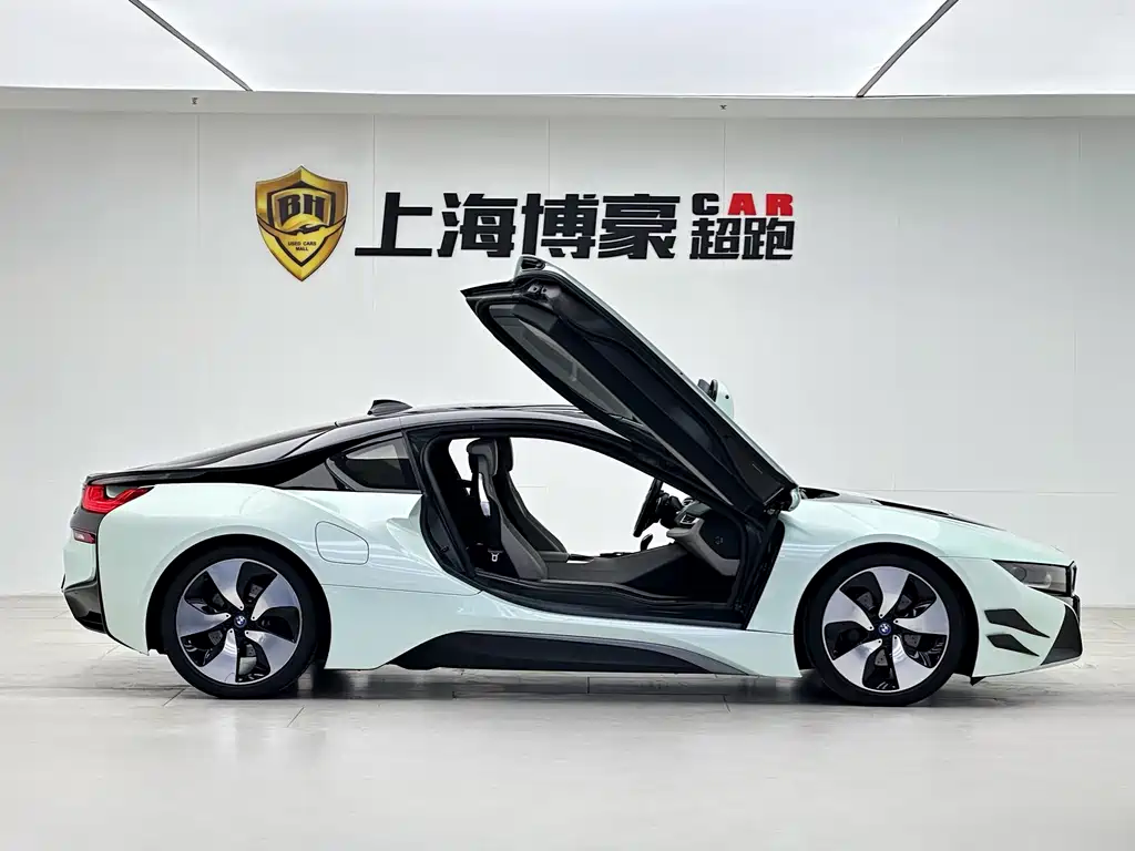 BMW i8 2016 — фото 6