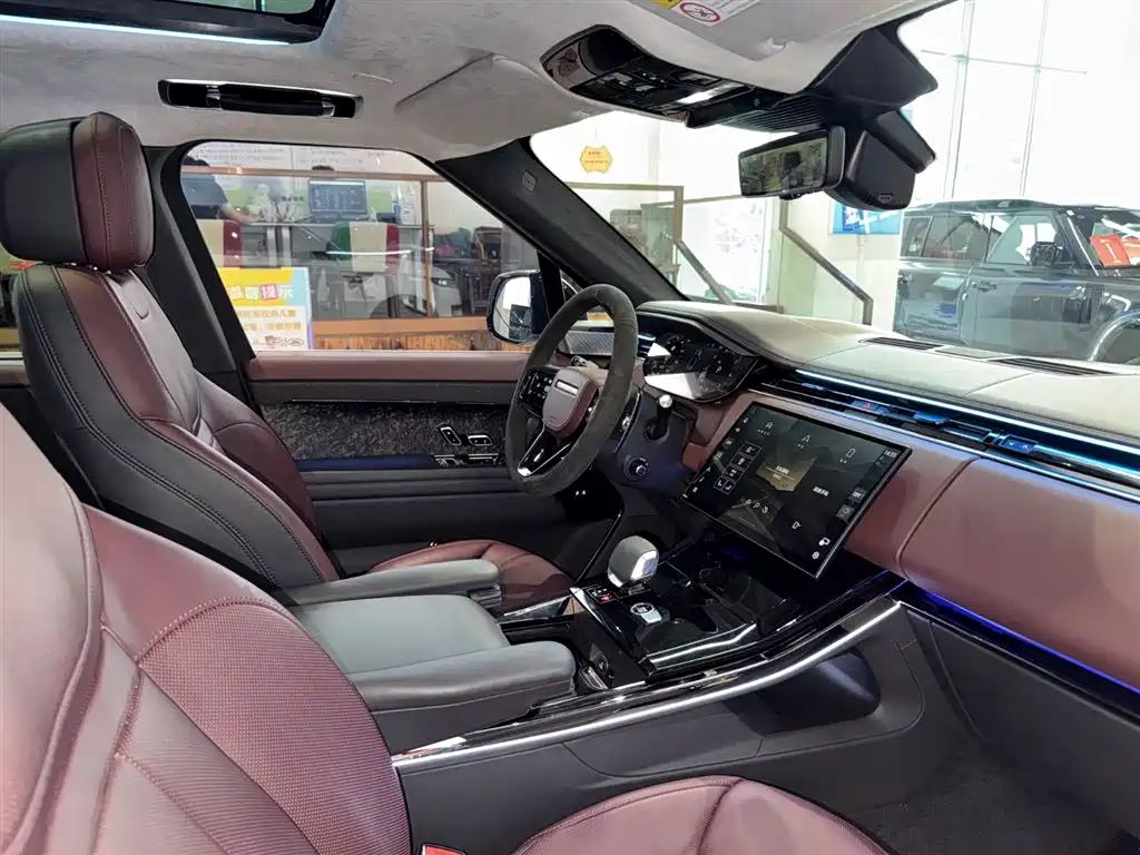 Land Rover Range Rover Sport 2024 — фото 17