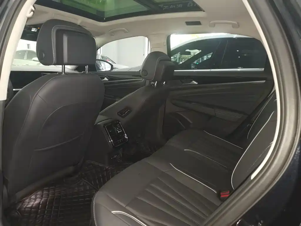 Volkswagen Passat 2024