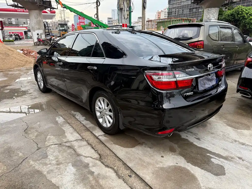 Toyota Camry 2016 — фото 25
