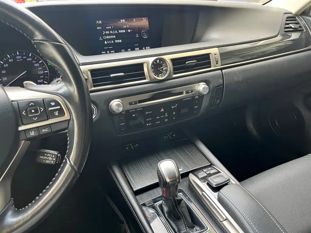 Lexus GS 2017 — фото 14
