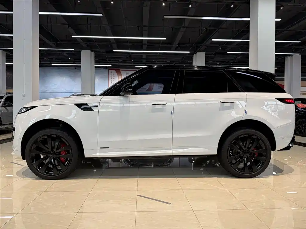 Land Rover Range Rover Sport 2024 — фото 7