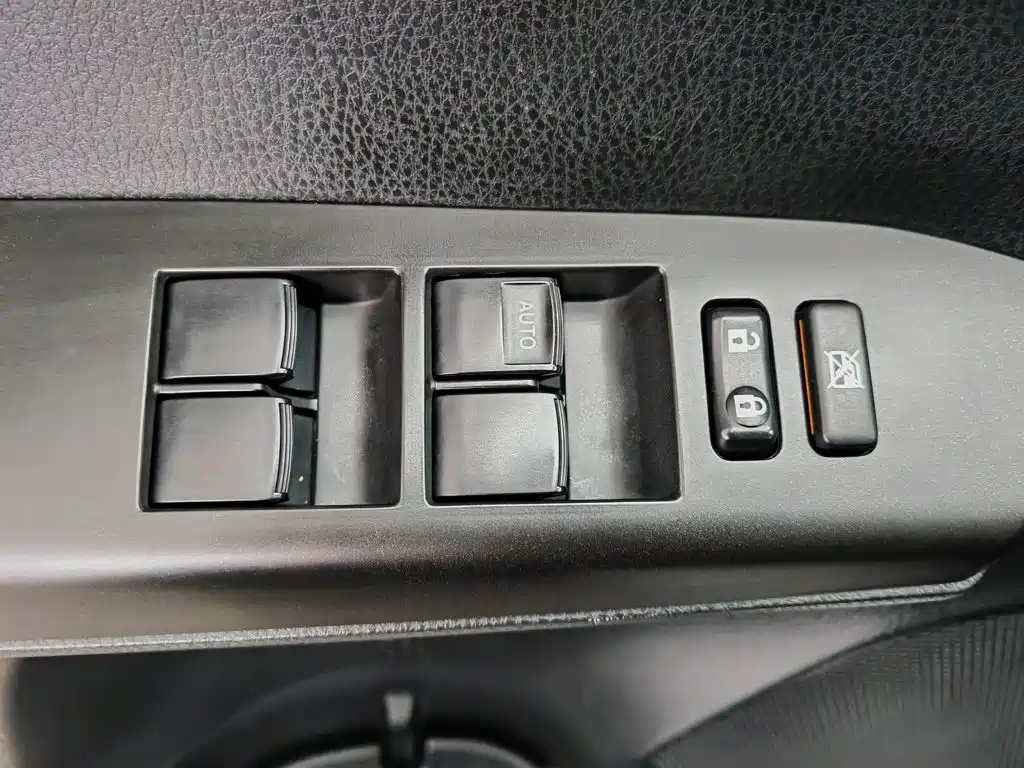 Toyota RAV4 2019 — фото 9