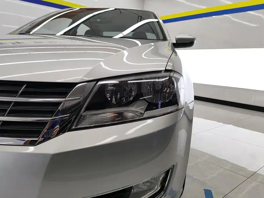 Volkswagen Lavida 2013