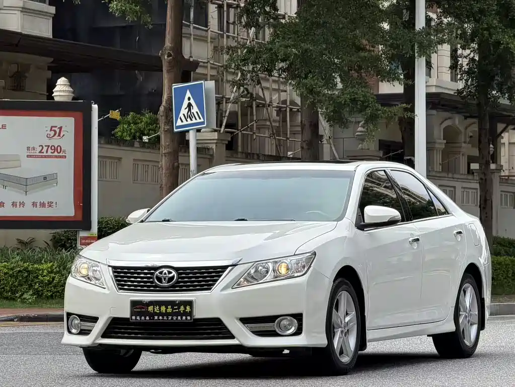 Toyota Camry 2014