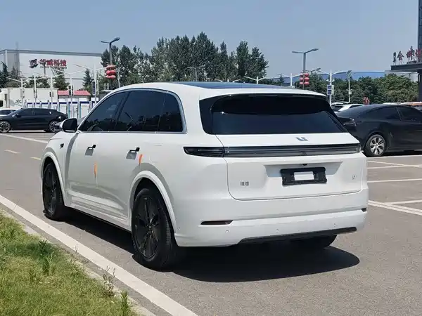 Li Auto L7 2025