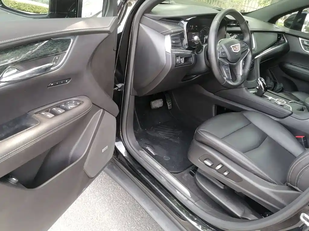 Cadillac XT5 2020 — фото 16