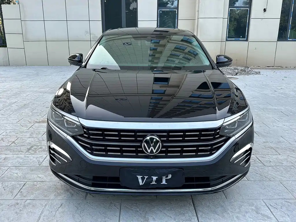 Volkswagen Passat 2023 — фото 2