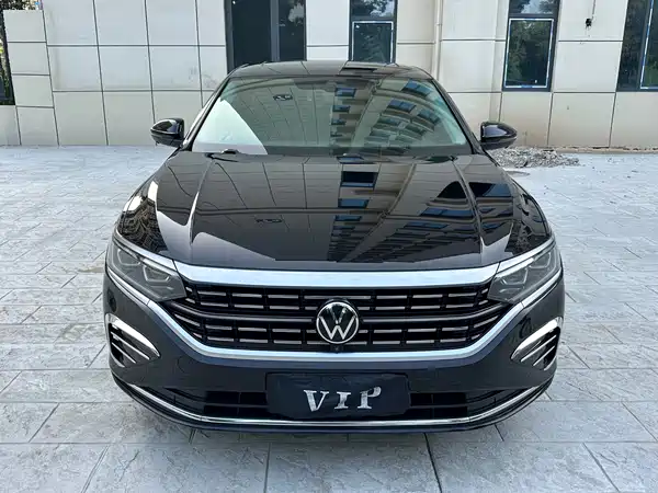 Volkswagen Passat 2023