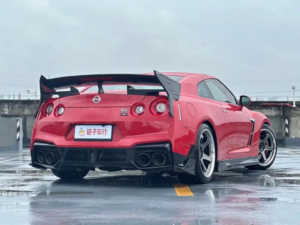 Nissan GT-R 2012 — фото 7