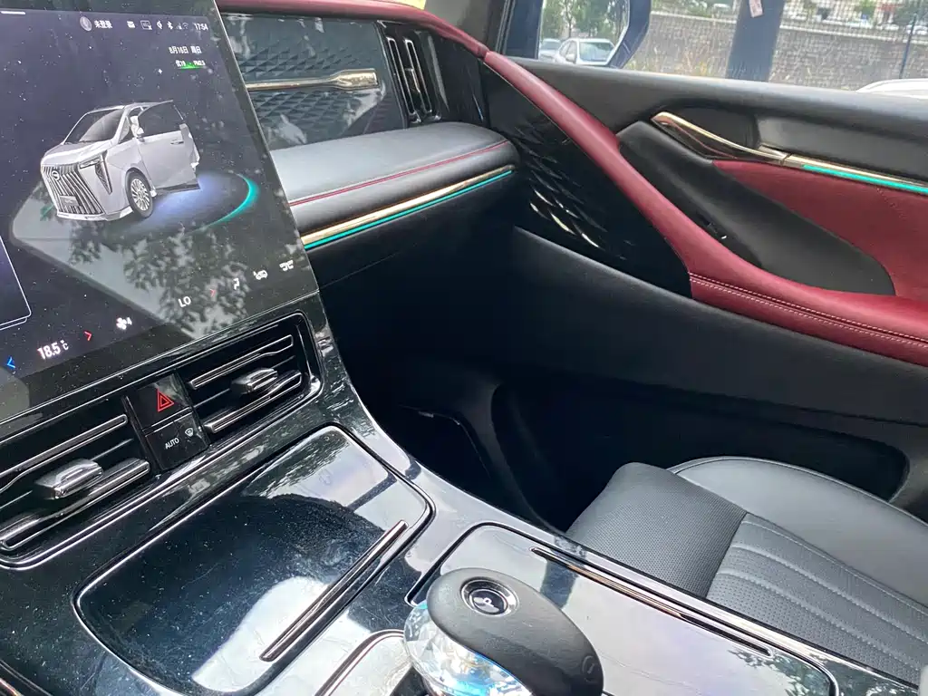 GAC Trumpchi M8 2023 — фото 15