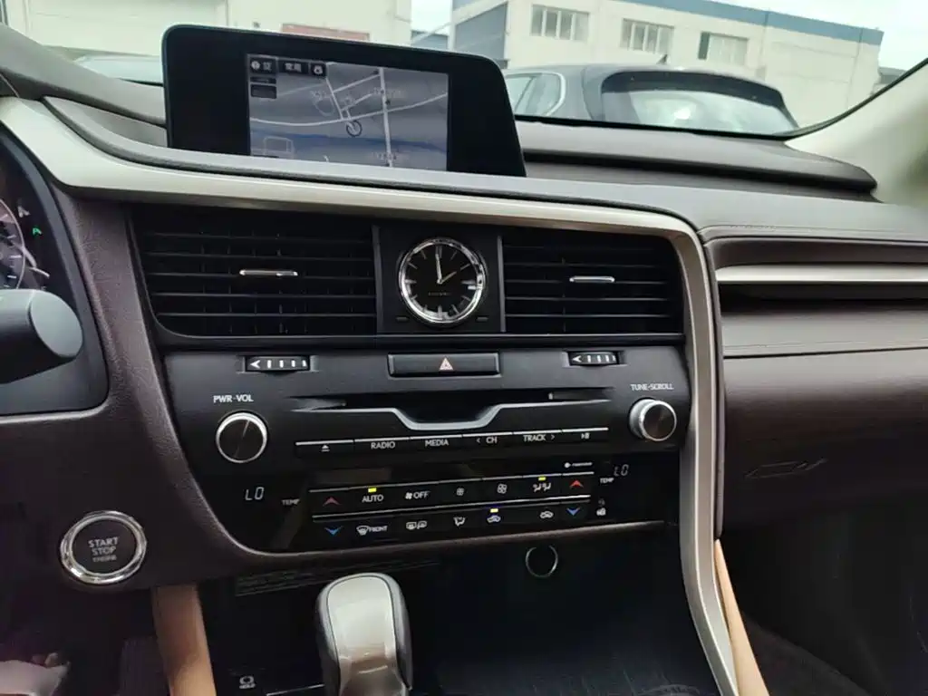 Lexus RX 2017 — фото 13