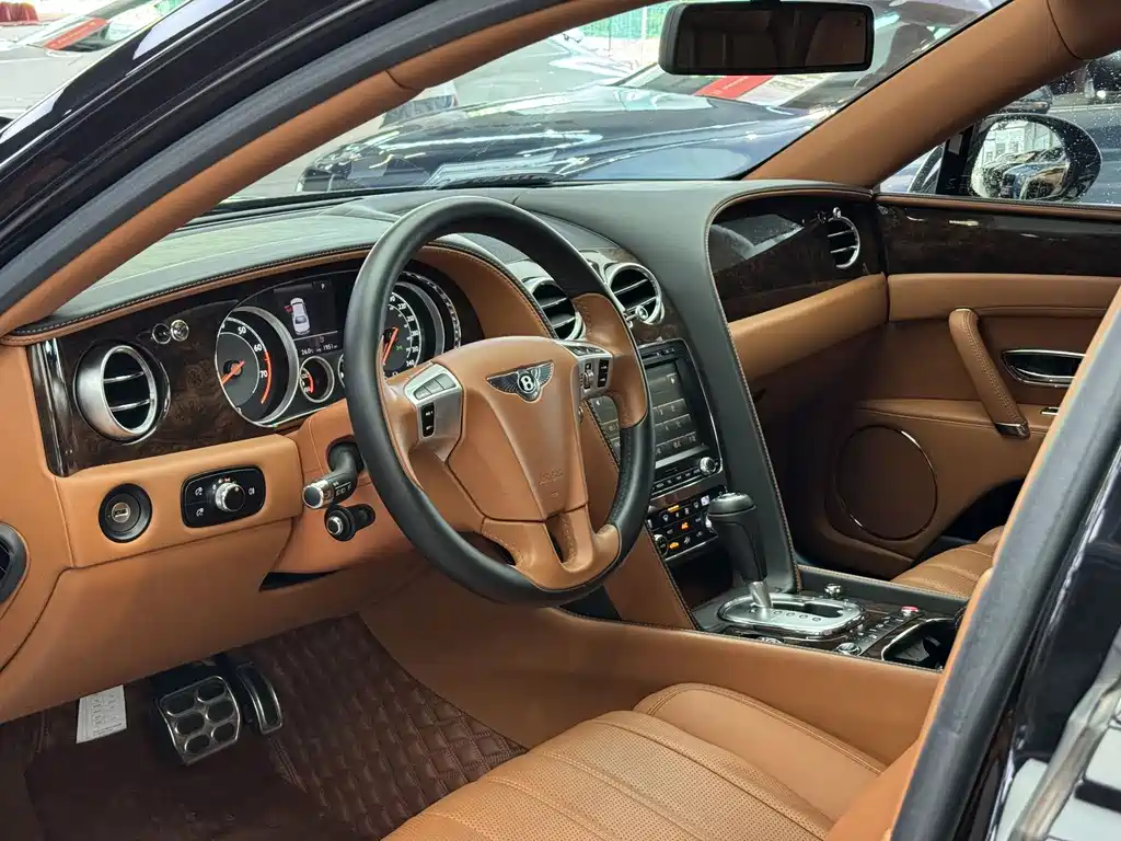 Bentley Flying Spur 2016 — фото 6