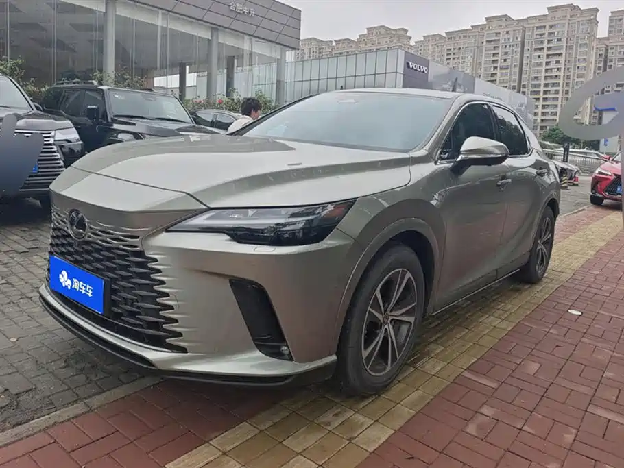 Lexus RX 2024