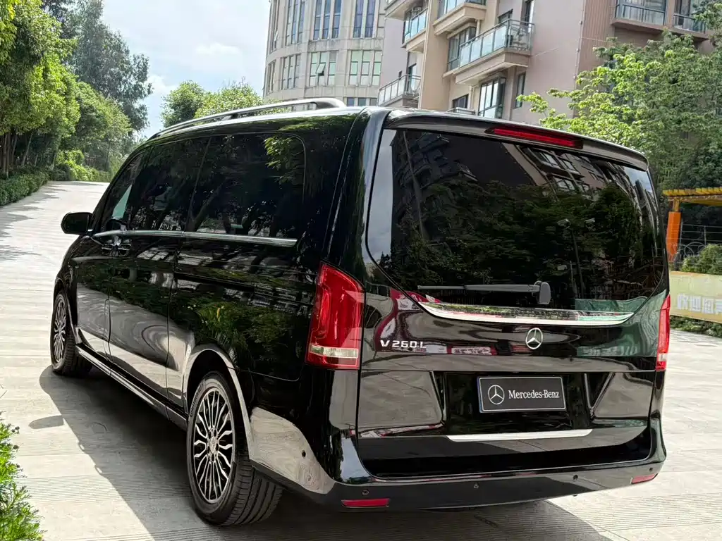 Mercedes-Benz V-Class 2019 — фото 49